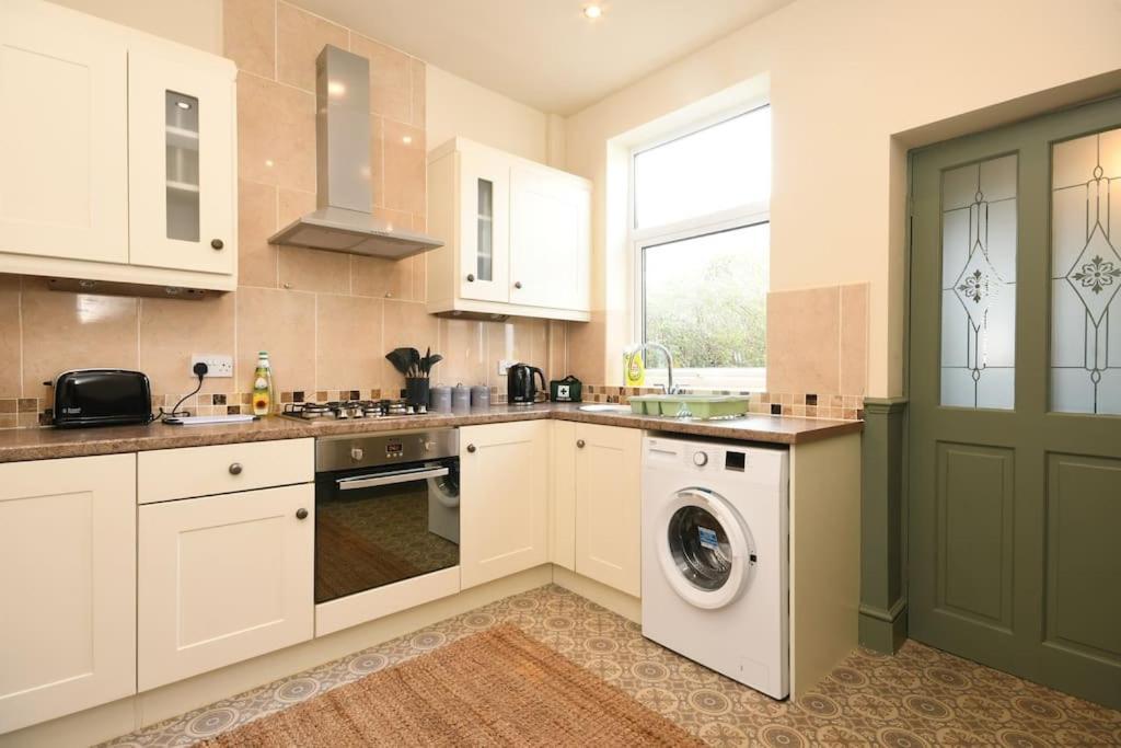 Cottage Style 3 Bedroom House - Close To City Centre & The Peaks 체스터필드 외부 사진