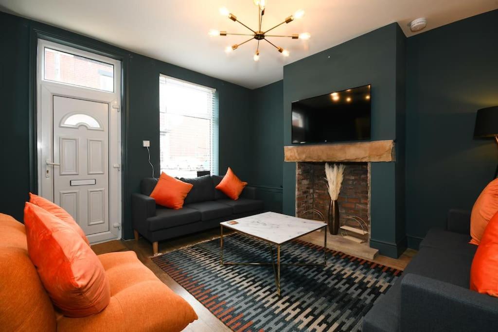 Cottage Style 3 Bedroom House - Close To City Centre & The Peaks 체스터필드 외부 사진