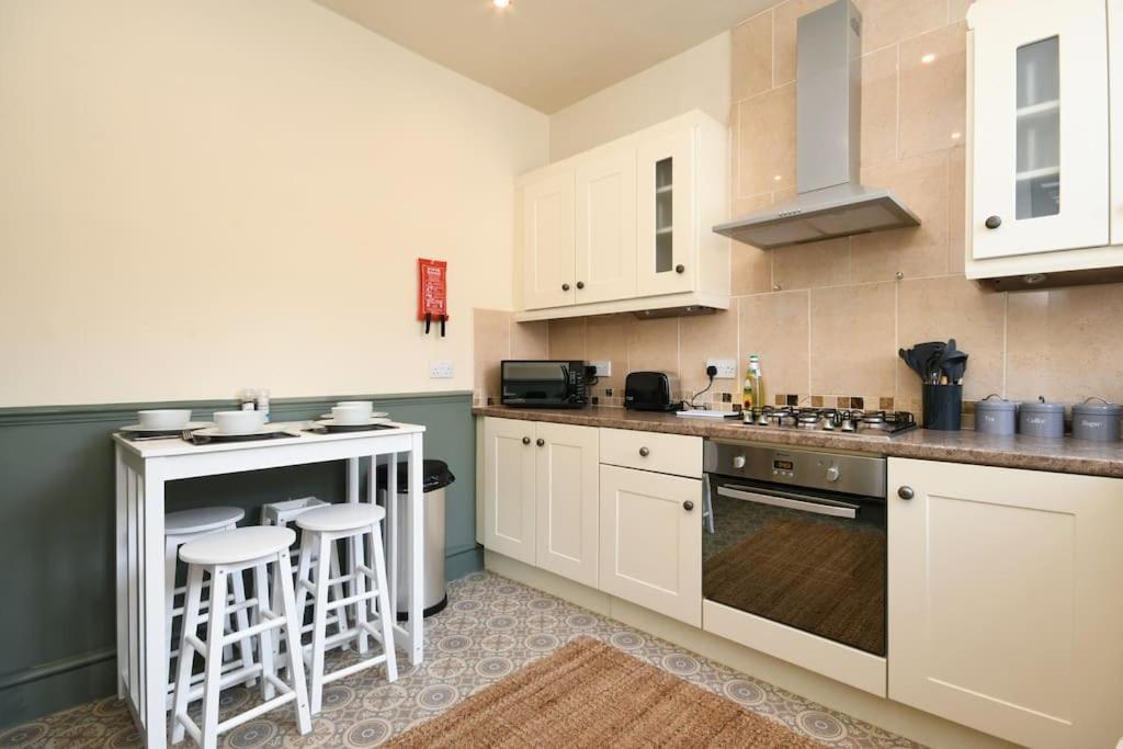 Cottage Style 3 Bedroom House - Close To City Centre & The Peaks 체스터필드 외부 사진